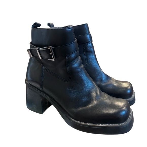 Harley-Davidson Shoes - Harley Davidson Chunky Heel Black Leather Chelsea Boots